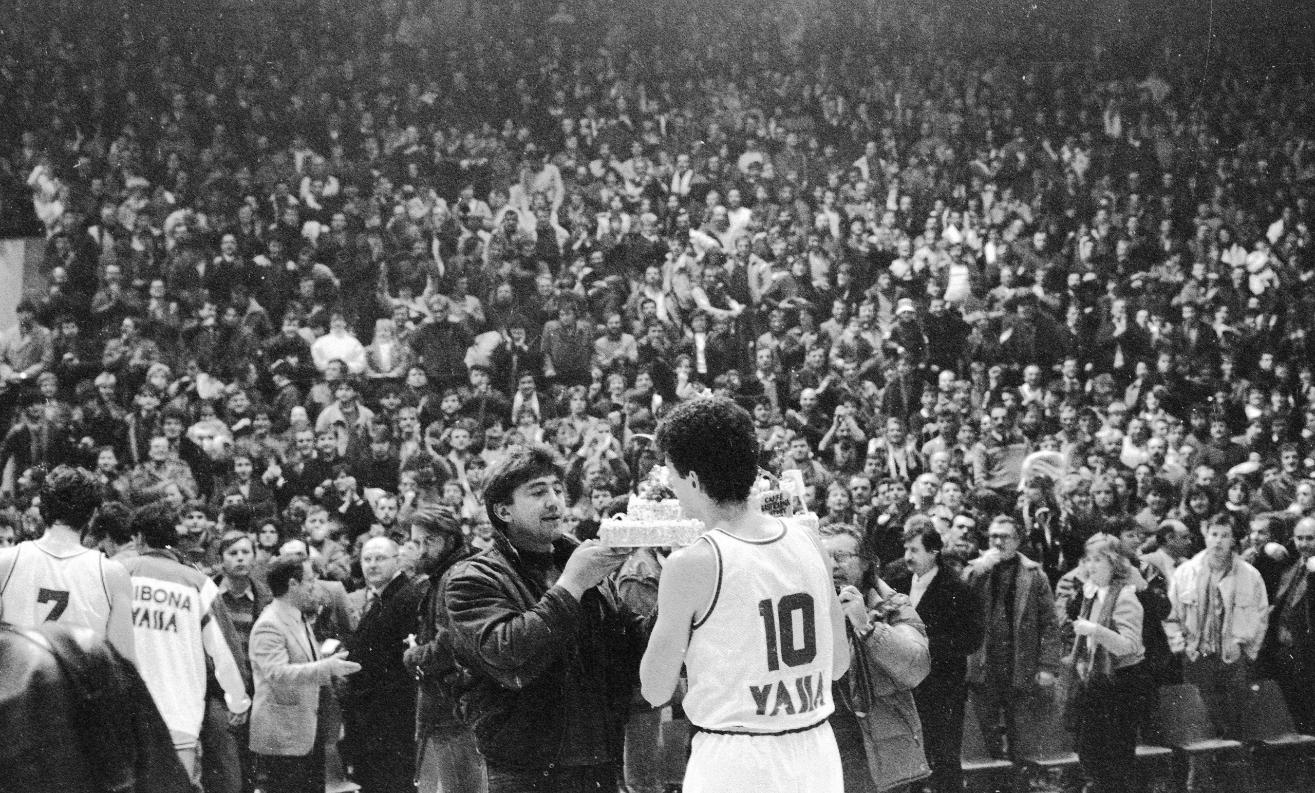 KK Cibona-BK Žalgiris Kaunas 99-90 (60-46), Kup evropskih prvaka, Ledena dvorana Doma sportova, Zagreb, 27.2.1987., autor: Radiša Mladenović
